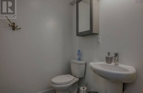 Halifax House | 1 bedroom Basement in a serene and peaceful neighbourhood.