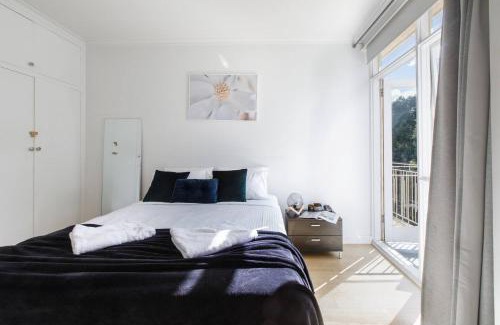 St. Kilda East Apartment | 1 bedroom Boutique in St Kilda East with secure parking