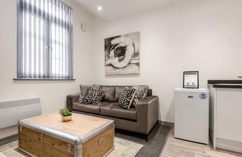 Doncaster Apartment | 1 Bedroom Budget Apartment in Central Doncaster