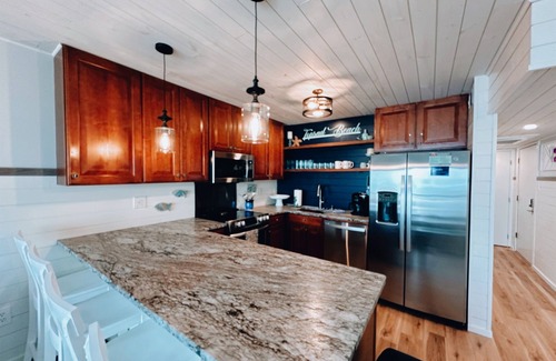 McCutcheon Field Condo | 1 Bedroom Condo at Topsail Dunes w/POOL