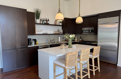 Lower State Condo | 1 bedroom condo in enchanting Santa Barbara by the water!