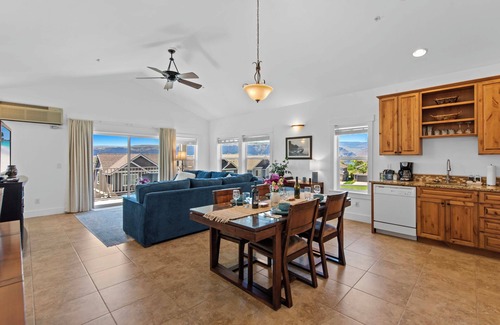 Quincy Condo | 1-bedroom Condo in Crescent Bar. Pool, Spa, Close to Beach, Golf, River