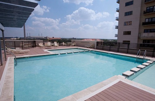 Downtown San Antonio Condo | 1 Bedroom Condo, Sleeps 4, at Wyndham La Cascada!
