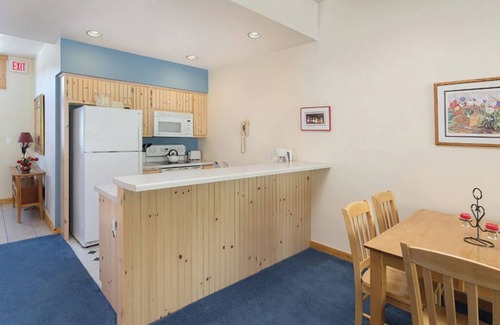 Fish Creek Resort | 1 Bedroom Condo w/Kitchen at Little Sweden Resort, Door County!