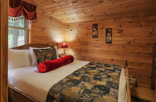 Long Lake Cottage | 1 Bedroom Cottage, sleeps 2