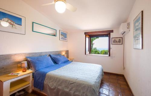 Coccorino House | 1 Bedroom Cozy Home In Joppolo