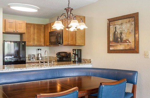 Gatlinburg Resort | 1 Bedroom Deluxe Villa at MountainLoft