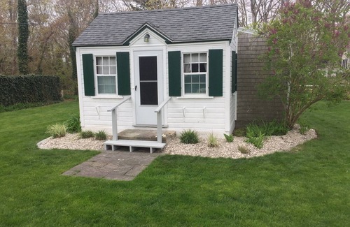 South Yarmouth Cottage | 1 bedroom "Doll house"