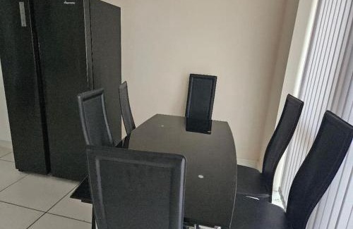 Bletchley Apartment | 1 Bedroom en suite ASHLAND, Milton keynes