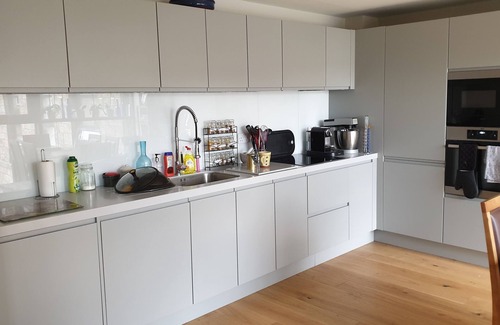 Chapeltown House | 1 bedroom for up to 2 people North leeds