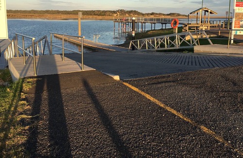 Lake Tyers Beach House | 1 Bedroom Fully Self Contained Downstairs Unit