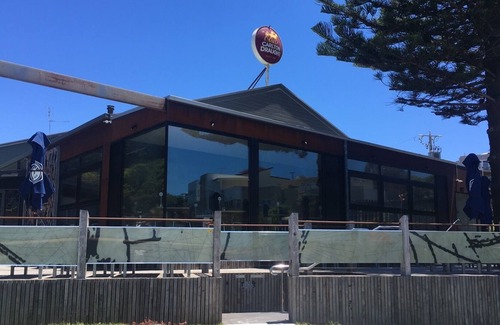 Lake Tyers Beach House | 1 Bedroom Fully Self Contained Downstairs Unit