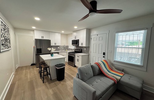East Side Apartment | 1-bedroom full kitchen in East ATL Village walk to Kroger and bus