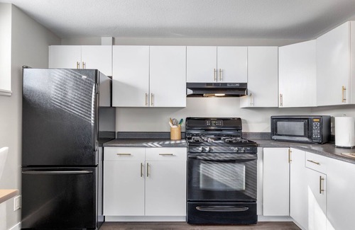 Central Okanagan House | 1 Bedroom Ground Level Suite on the Wine Trail (Close to everything!)