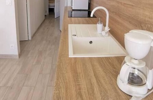 Linxe House | 1 bedroom house, large terrace-15min from the beaches