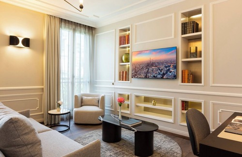 Chaillot Apartment | 1 Bedroom In the Heart Of Tour Eiffel With Aircon