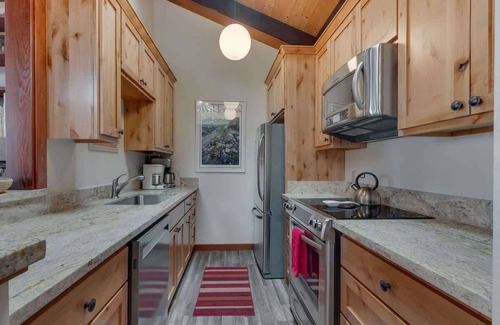 Tahoe City Condo | 1 Bedroom Lakefront at Chinquapin | Unit 156