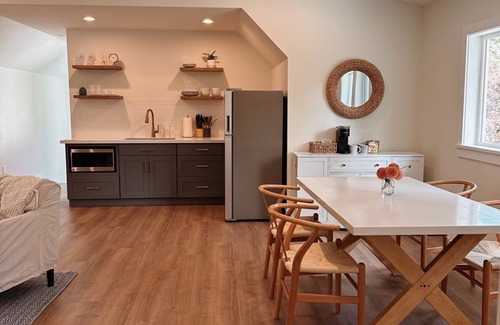Gig Harbor Cottage | 1 bedroom newly built cottage near the sound