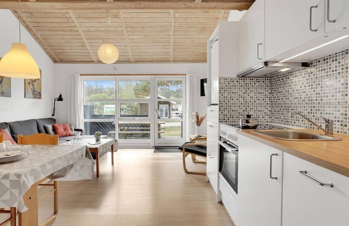 Ristinge House | 1 bedroom pet friendly home in Humble