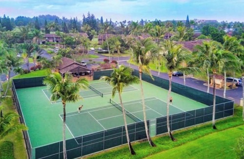 Kahuku Condo | 1 bedroom plus loft: Steps away from Turtle Bay, AC throughout: sleeps up to 6