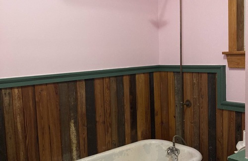 Bywater House | 1 bedroom private vacation home in New Orleans
