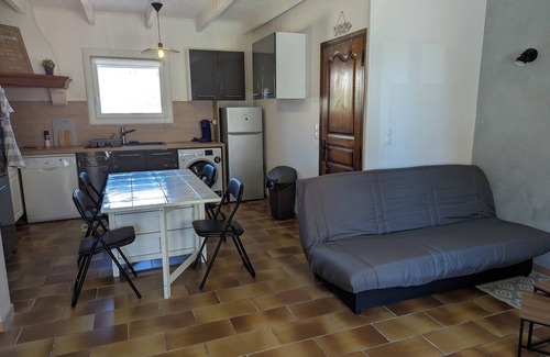 Martigues House | 1 bedroom private vacation home in martigues
