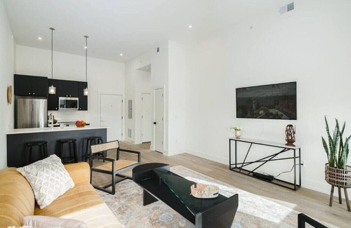 Philadelphia Apartment | 1 Bedroom Rental in Philadelphia with Parking