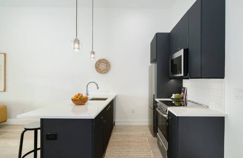 Philadelphia Apartment | 1 Bedroom Rental in Philadelphia with Parking