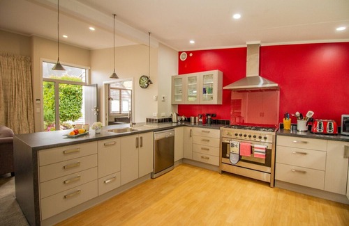Ohakune House | 1 bedroom Restful retreat w/Spa for couples