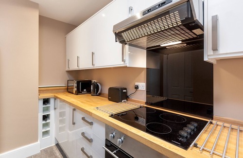 Old Town Apartment | 1 bedroom + sofabed property with a fantastic view of Edinburgh Castle