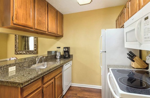 Williamsburg Condo | 1 Bedroom Suite Condo w/Kitchen in Williamsburg, at Patriots Place Resort!