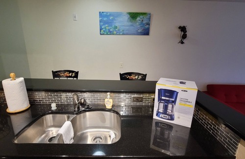 Yesler Terrace Condo | 1 Bedroom Suite near Downtown Seattle & Swedish