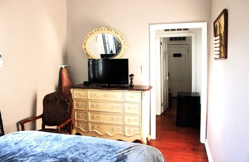 Saint Claude Bed & Breakfast | 1 Bedroom Suite upstairs