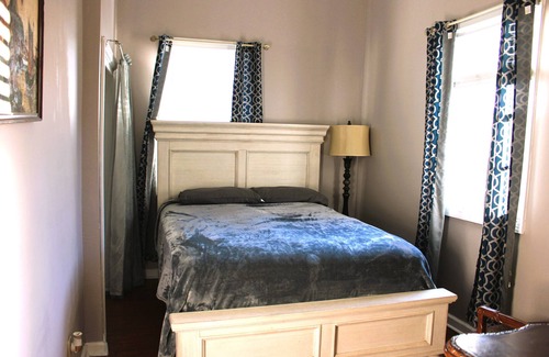 Saint Claude Bed & Breakfast | 1 Bedroom Suite upstairs