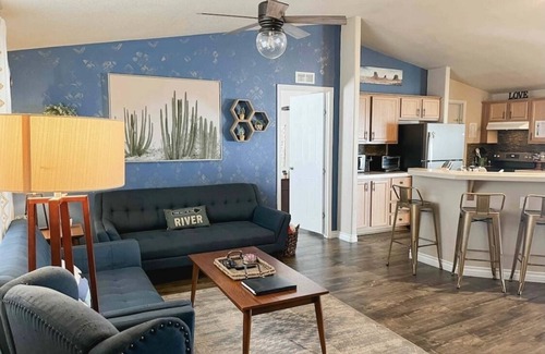 Bullhead City House | 1 block from water! 4 bedrooms! Gatedparking@Paseo