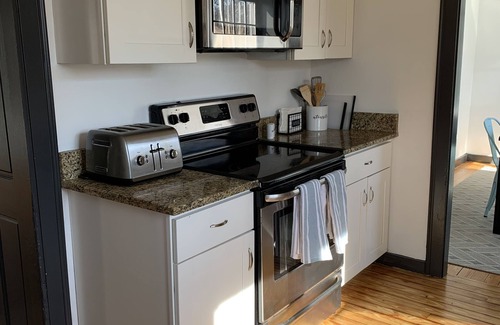 Madison Center House | 1 Block from Water - Welcoming 4 Bedroom Home