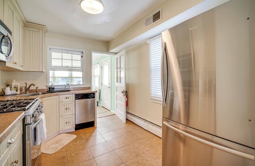 Brigantine House | 1 Block to Brigantine Beach: Breezy Home w/Patio!