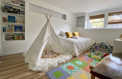 Outer Richmond Apartment | 1 block to Golden Gate Park! 10 min to the beach!