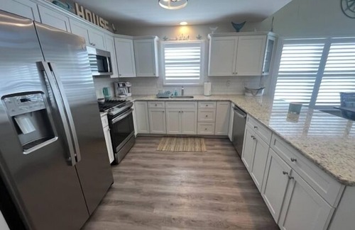 Sea Isle City House | 1 Block to Guarded Beach and Promenade
