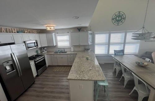Sea Isle City House | 1 Block to Guarded Beach and Promenade