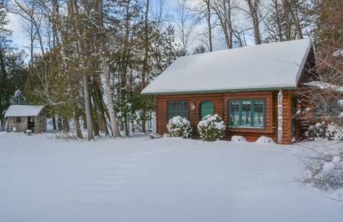 Ephraim Cottage | 1 Block to Sunsets | Studio w/Kitchenette