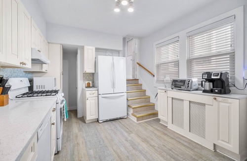 Atlantic City House | 1 BLOCK TO THE BEACH, RESTAURANTS & NIGHTLIFE