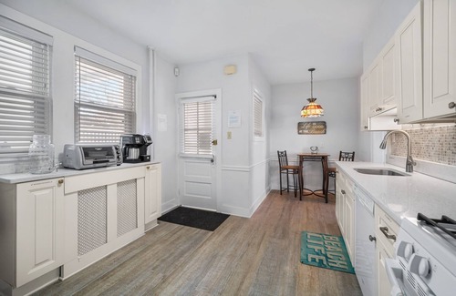 Atlantic City House | 1 BLOCK TO THE BEACH, RESTAURANTS & NIGHTLIFE