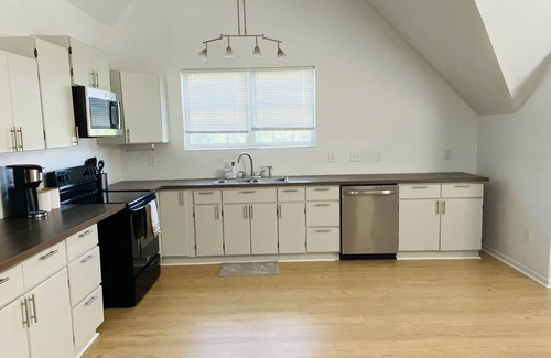 Monroe Apartment | 1 BR/1 BA Private/Safe Travel RNs/Corp Travel
