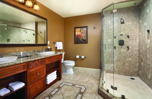 Napa Hotel | 1 BR Close to wineries in Napa and Sonoma! A tasting cave, spa and sports bar.
