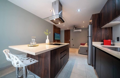 Zazil-ha Apartment | 1 BR Condo with Rooftop Pool & Bar - IT Residences