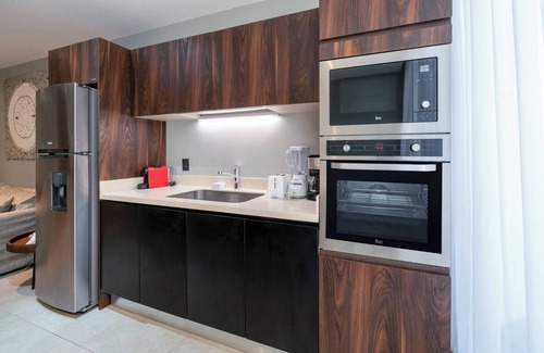 Zazil-ha Apartment | 1 BR Condo with Rooftop Pool & Bar - IT Residences