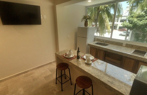 R Apartment | 1 BR equipped kitchen - pool and 5 min walk to sea!