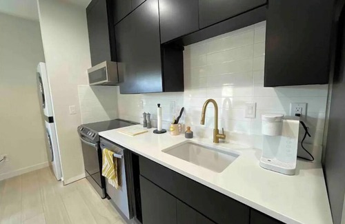 Downtown House | 1-BR guest house steps from Meteor/downtown square