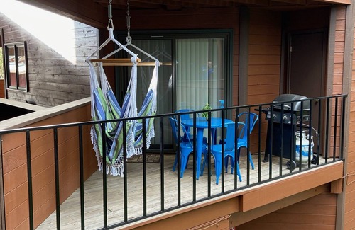 Old Town Condo | 1 BR sleeps 5. Walk to the Gondola! Woods & Fraser River off the back deck.